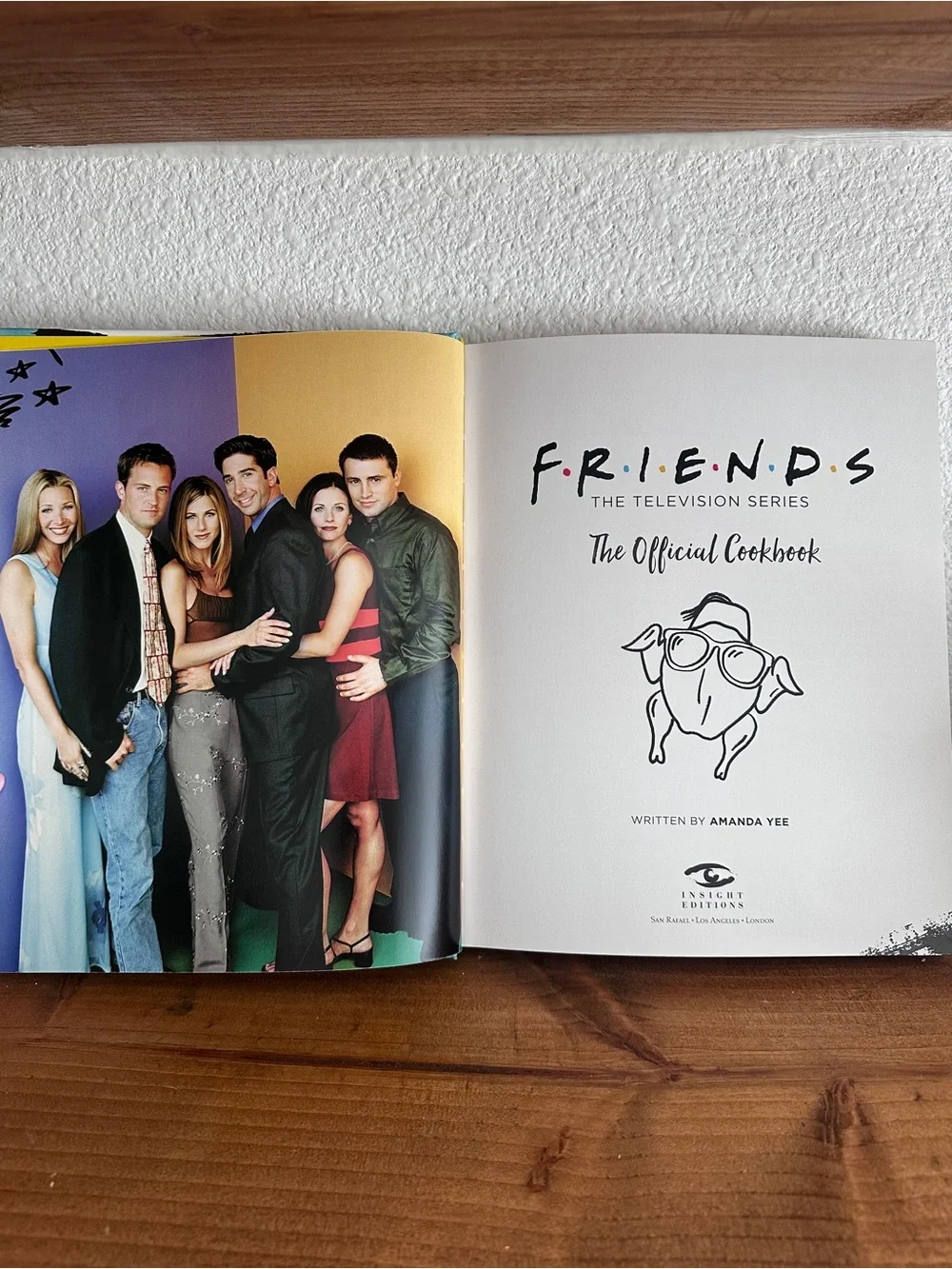 FRIENDS The Original Cookbook - NWT